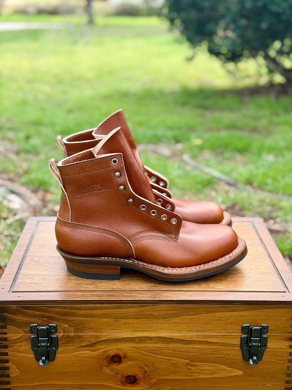 Photo by itsyaboisqueak on March 5, 2026 of the White's 350 Cruiser in Tan Waxed Flesh Essex.