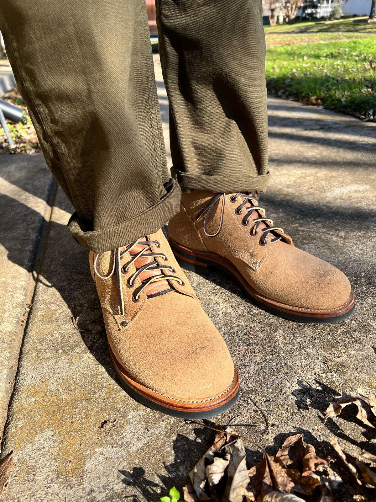 Photo by itsyaboisqueak on January 3, 2025 of the Viberg DeeCee Style Boondocker in Horween Marine Field Roughout.