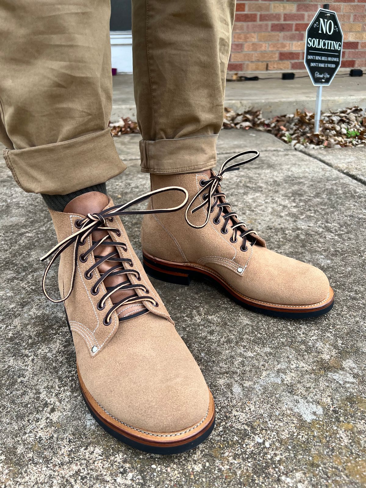 Photo by itsyaboisqueak on December 23, 2024 of the Viberg DeeCee Style Boondocker in Horween Marine Field Roughout.