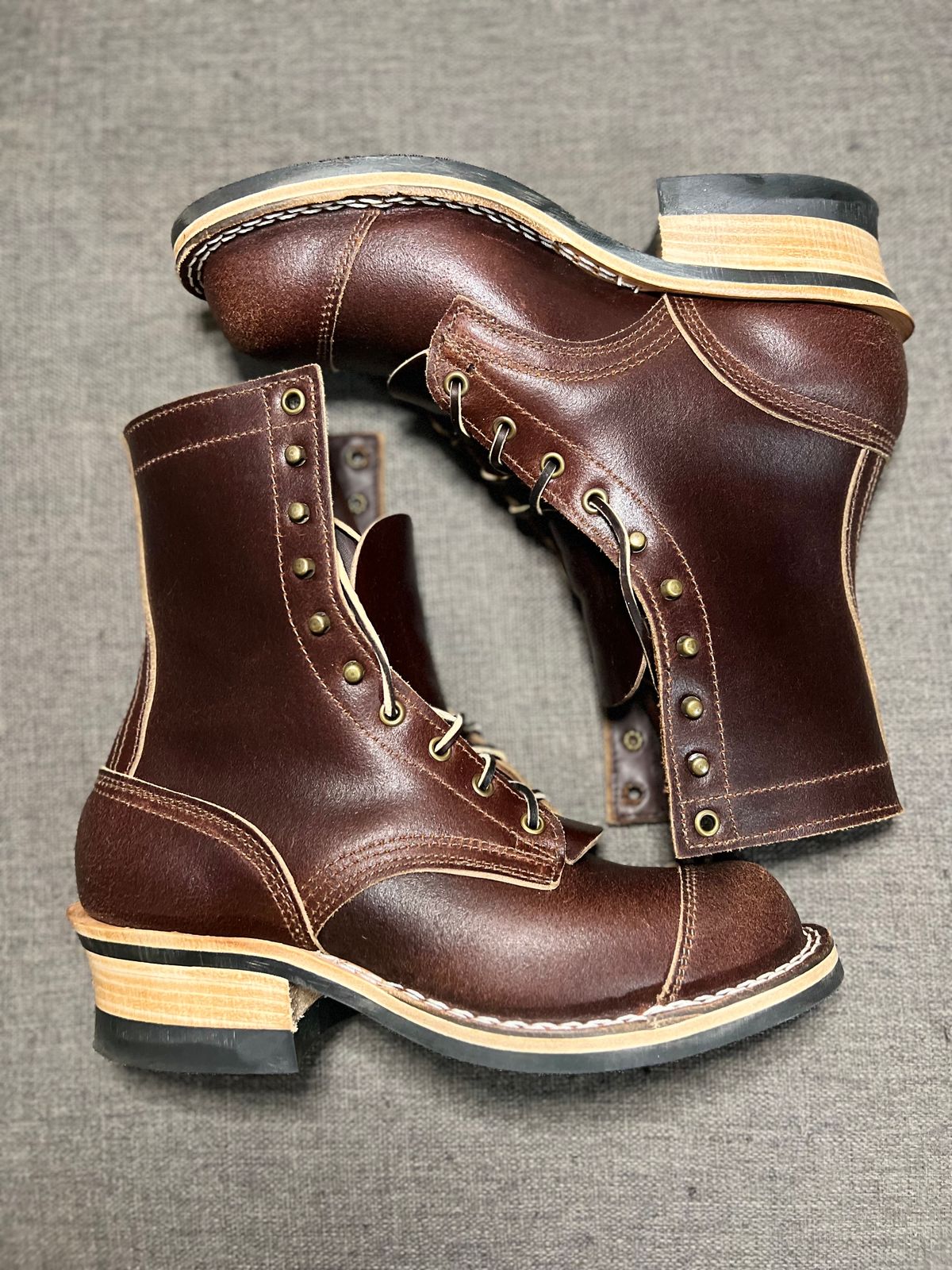 Photo by itsyaboisqueak on October 1, 2023 of the Nicks MTO in Horween Tan Waxed Flesh.
