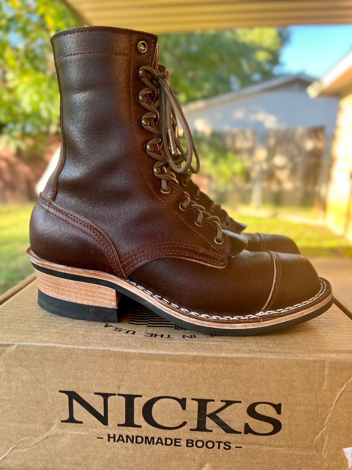 Photo by itsyaboisqueak on November 1, 2023 of the Nicks MTO in Horween Tan Waxed Flesh.