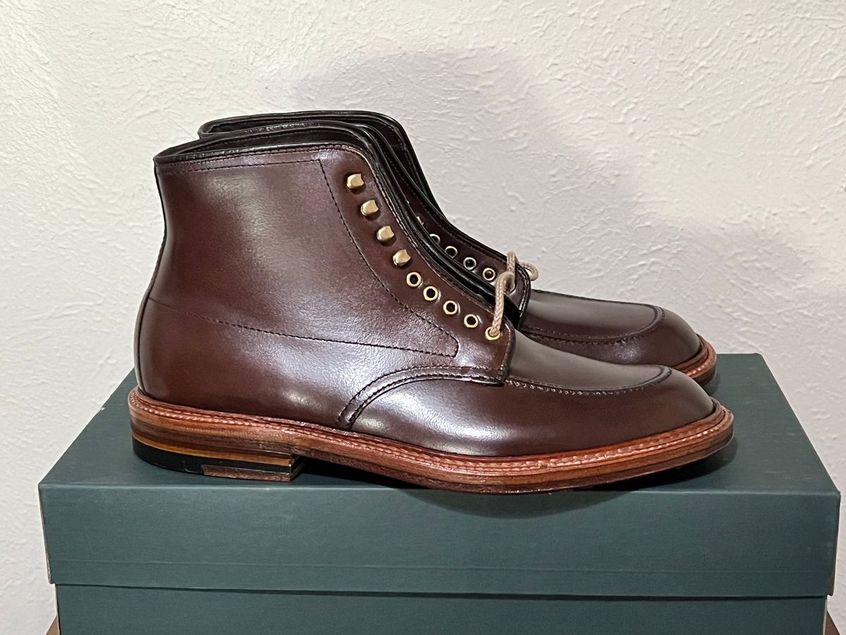 Photo by itsyaboisqueak on April 4, 2024 of the Alden Stitchdown ‘Otis’ Indy in Brown Calfskin.