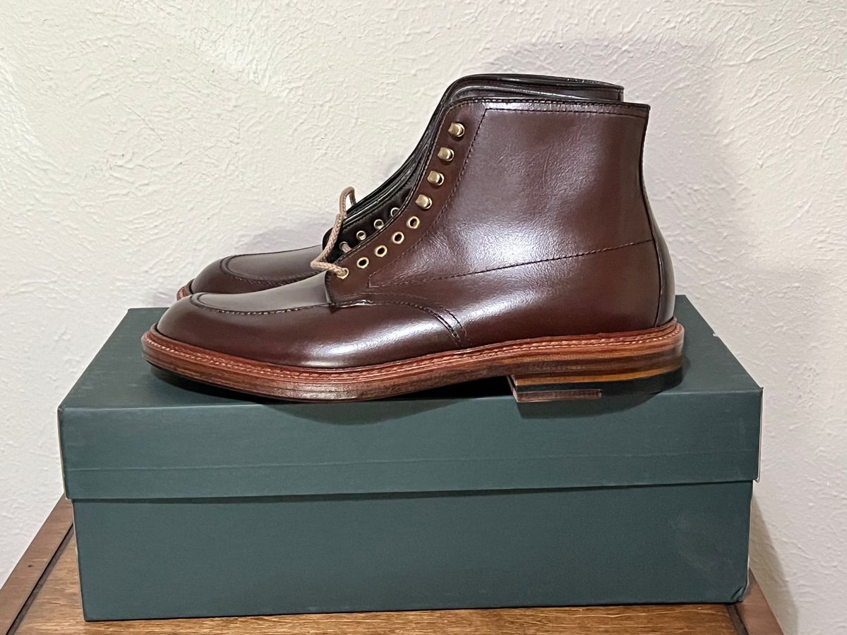 Photo by itsyaboisqueak on April 4, 2024 of the Alden Stitchdown ‘Otis’ Indy in Brown Calfskin.