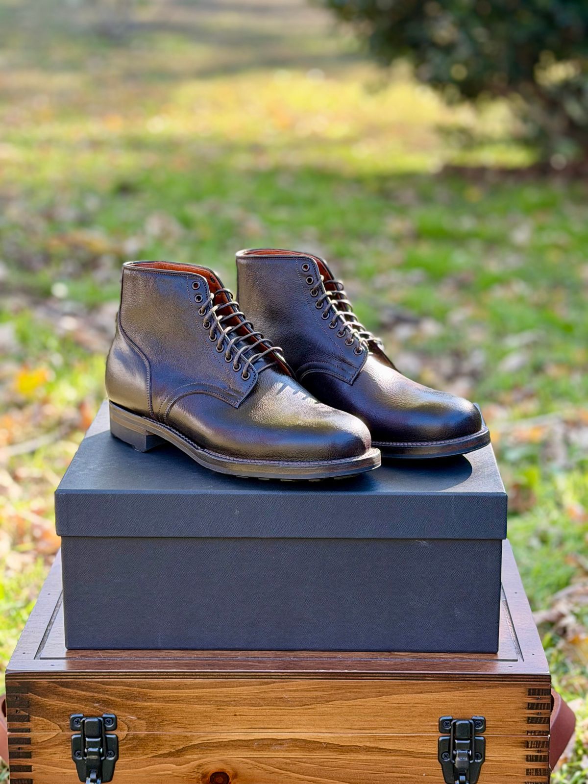 Photo by itsyaboisqueak on December 2, 2025 of the Viberg Service Boot in C.F. Stead Oak Naked Kudu.