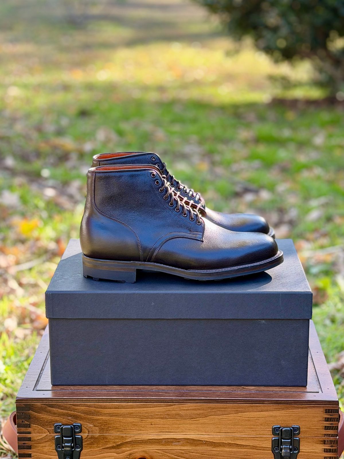 Photo by itsyaboisqueak on December 2, 2025 of the Viberg Service Boot in C.F. Stead Oak Naked Kudu.