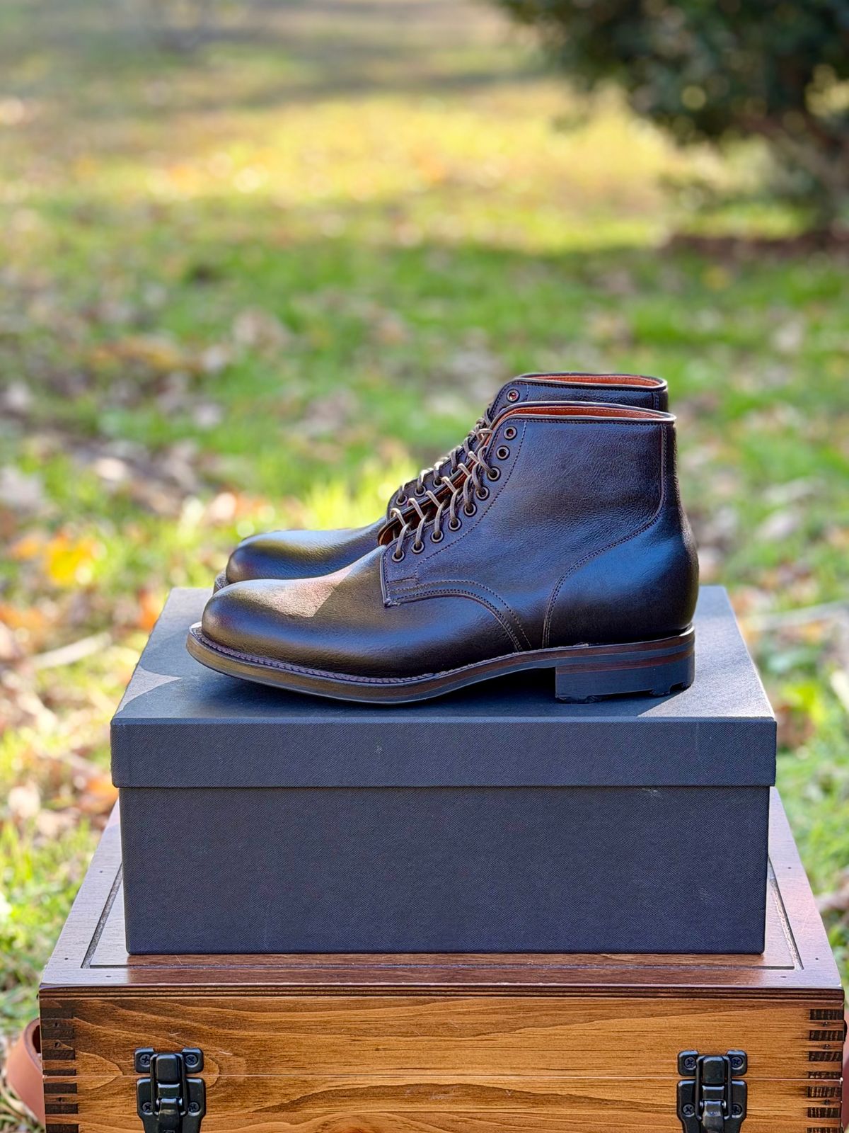 Photo by itsyaboisqueak on December 2, 2025 of the Viberg Service Boot in C.F. Stead Oak Naked Kudu.