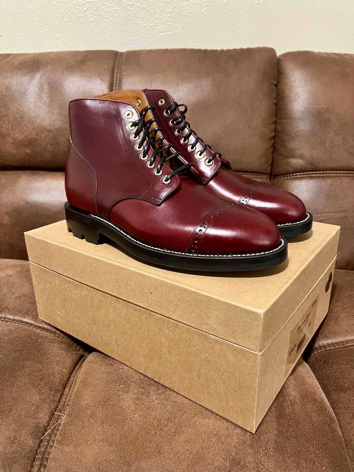Photo by itsyaboisqueak on November 17, 2023 of the Grant Stone Garrison Boot in Horween Color 8 Chromexcel.