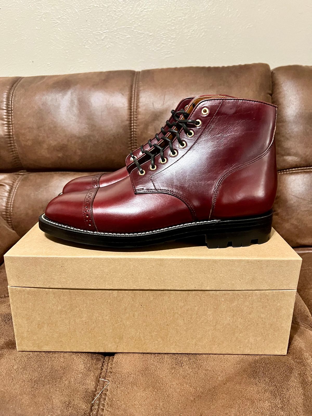 Photo by itsyaboisqueak on November 17, 2023 of the Grant Stone Garrison Boot in Horween Color 8 Chromexcel.