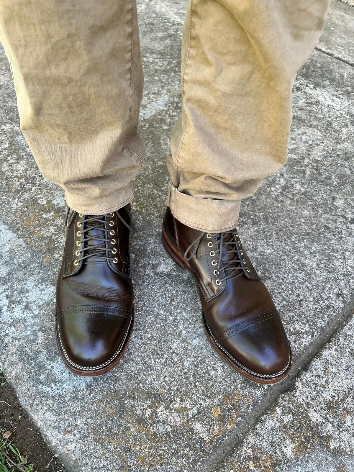 Photo by itsyaboisqueak on April 7, 2025 of the Viberg Service Boot BCT in Gallun Caper Viking Calf.