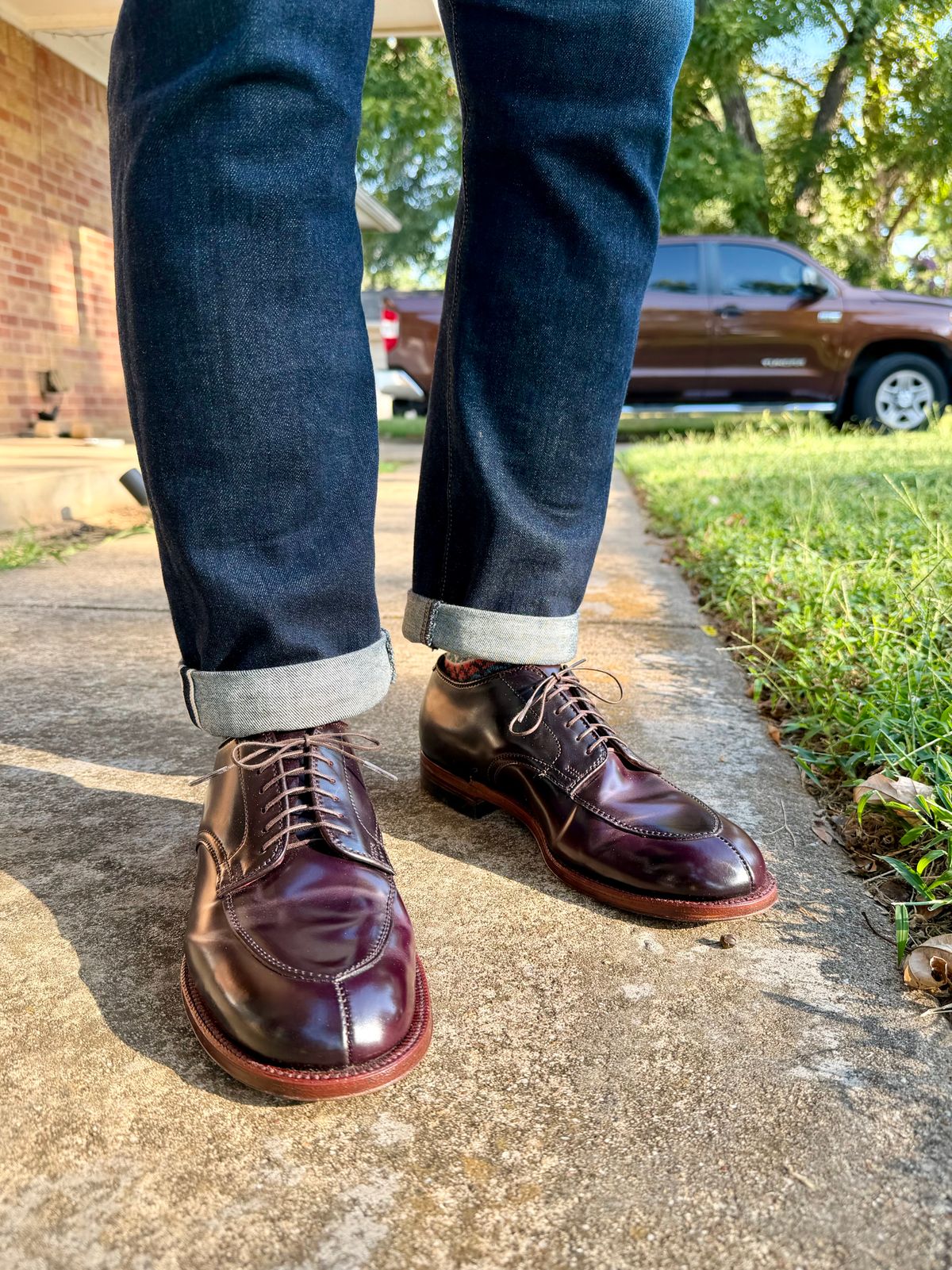 Photo by itsyaboisqueak on September 26, 2025 of the Alden V-Tip Blucher in Horween Color 8 Shell Cordovan.