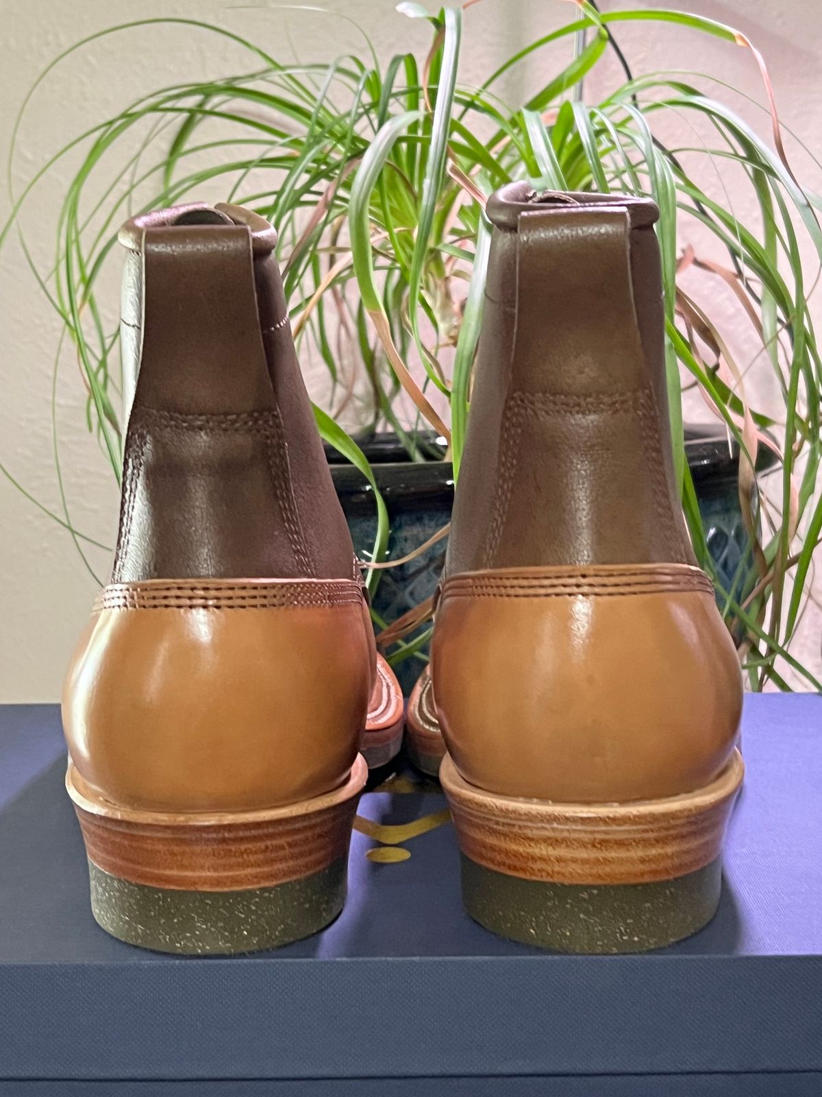 Photo by itsyaboisqueak on July 22, 2024 of the Quan Shoemaker Type 1 Service Boot in Dark Brown Camel & Maryam Fango Horsebutt.