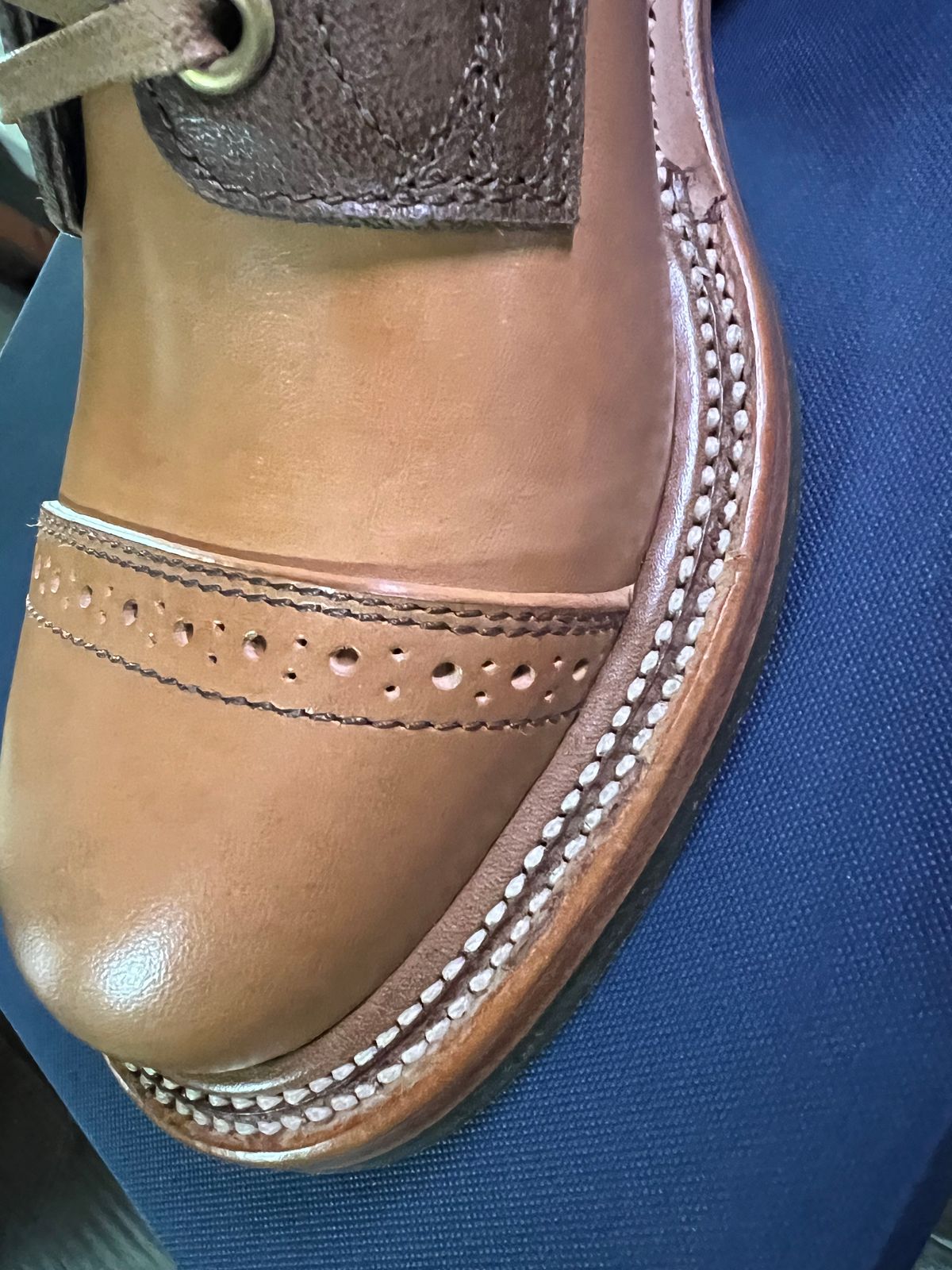 Photo by itsyaboisqueak on July 22, 2024 of the Quan Shoemaker Type 1 Service Boot in Dark Brown Camel & Maryam Fango Horsebutt.