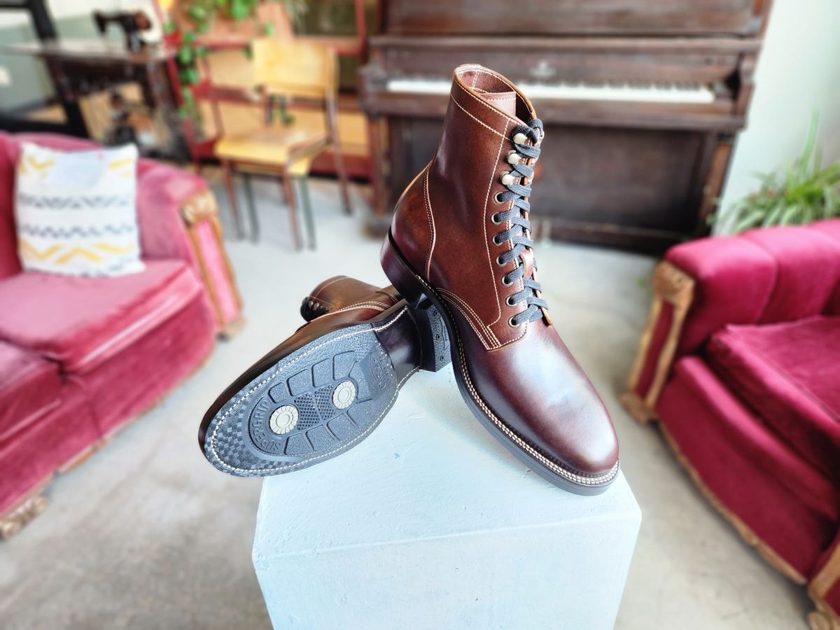 Photo by itsyaboisqueak on May 14, 2025 of the Kiri Skuce Custom Model in Badalassi Carlo Walnut Nemesis.