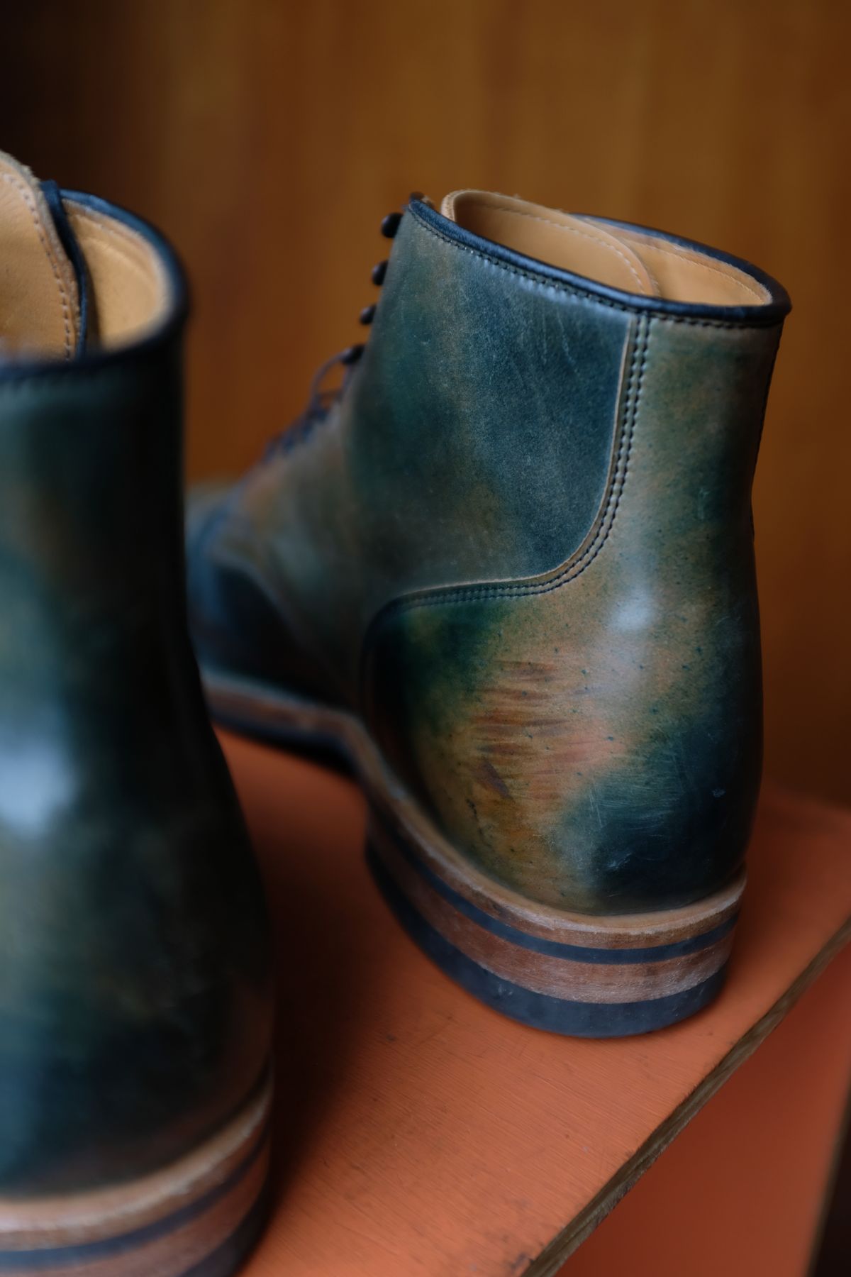 Photo by chromepak.jack on December 5, 2022 of the Viberg Service Boot BCT in Horween Marbled Black Shell Cordovan.