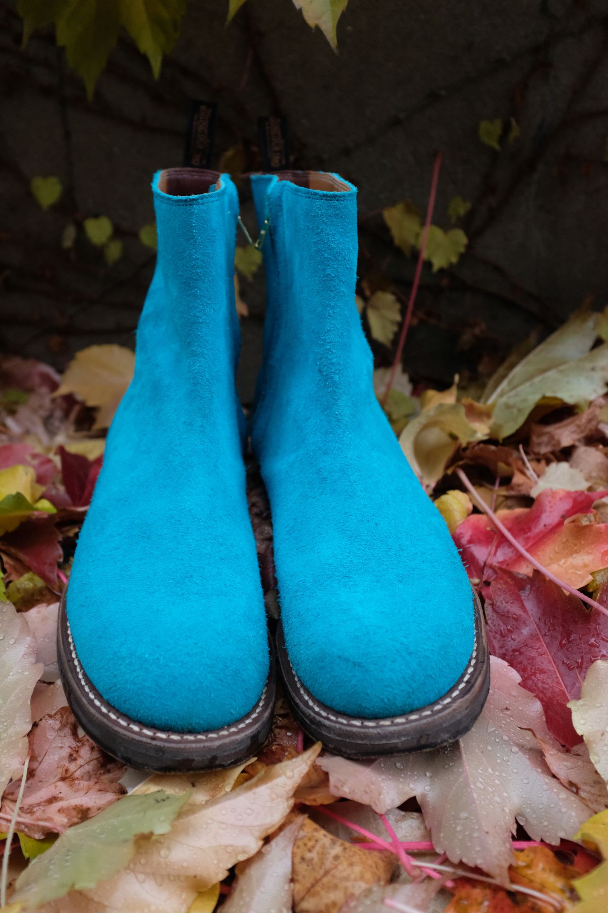 Photo by chromepak.jack on November 1, 2025 of the Rolling Dub Trio Casper Boot in Nakamura Sennosuke Shoten - Turquoise Suede.