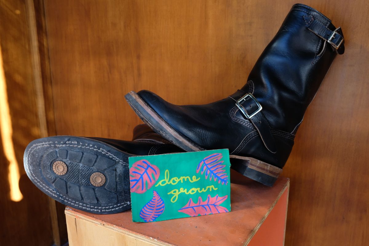 Photo by chromepak.jack on November 5, 2023 of the Wesco Mister Lou in Horween Black Chromexcel Horsehide.