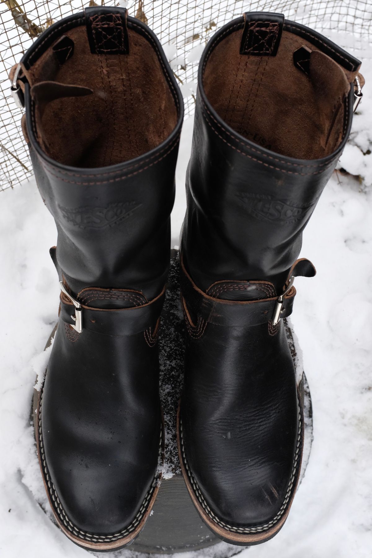 Photo by chromepak.jack on December 5, 2023 of the Wesco Mister Lou in Horween Black Chromexcel Horsehide.