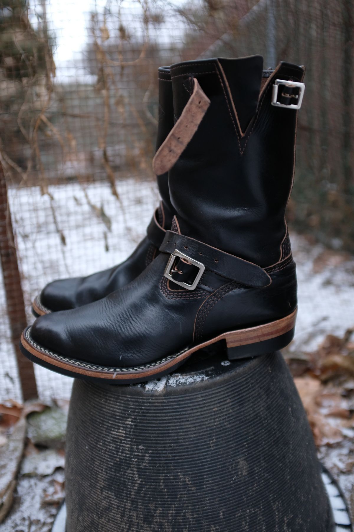 Photo by chromepak.jack on January 6, 2024 of the Wesco Mister Lou in Horween Black Chromexcel Horsehide.