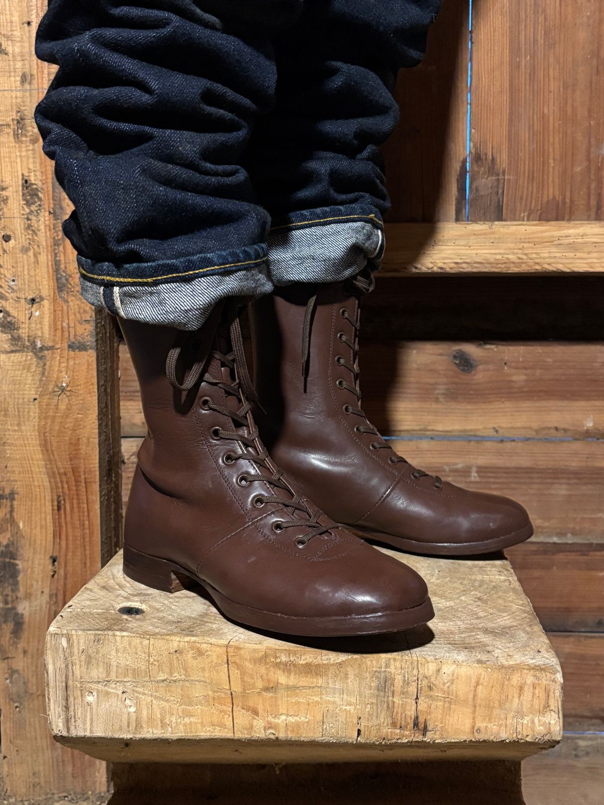 Photo by luutruc07 on November 1, 2025 of the Unknown Maker Unknown Model in Brown Leather.