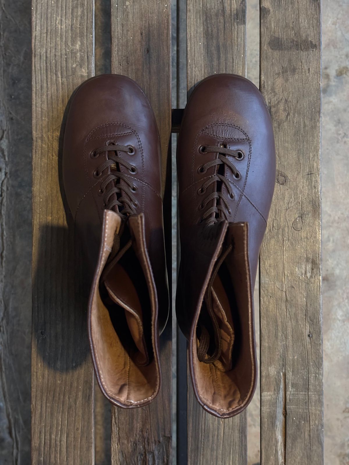 Photo by luutruc07 on November 1, 2025 of the Unknown Maker Unknown Model in Brown Leather.