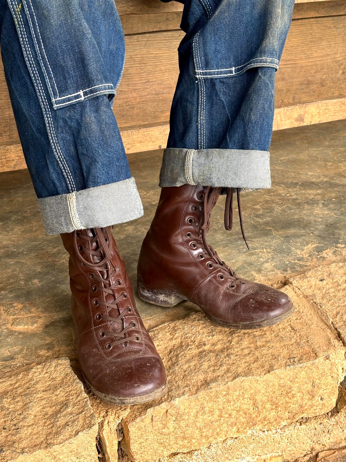 Photo by luutruc07 on November 27, 2025 of the Unknown Maker Unknown Model in Brown Leather.