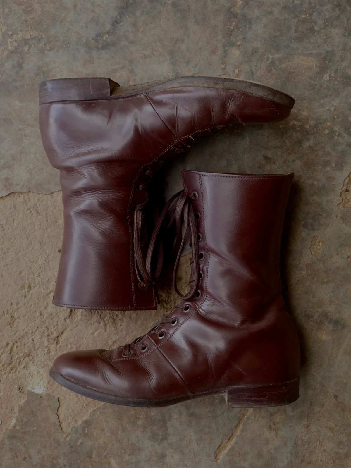 Photo by luutruc07 on February 2, 2026 of the Unknown Maker Unknown Model in Brown Leather.