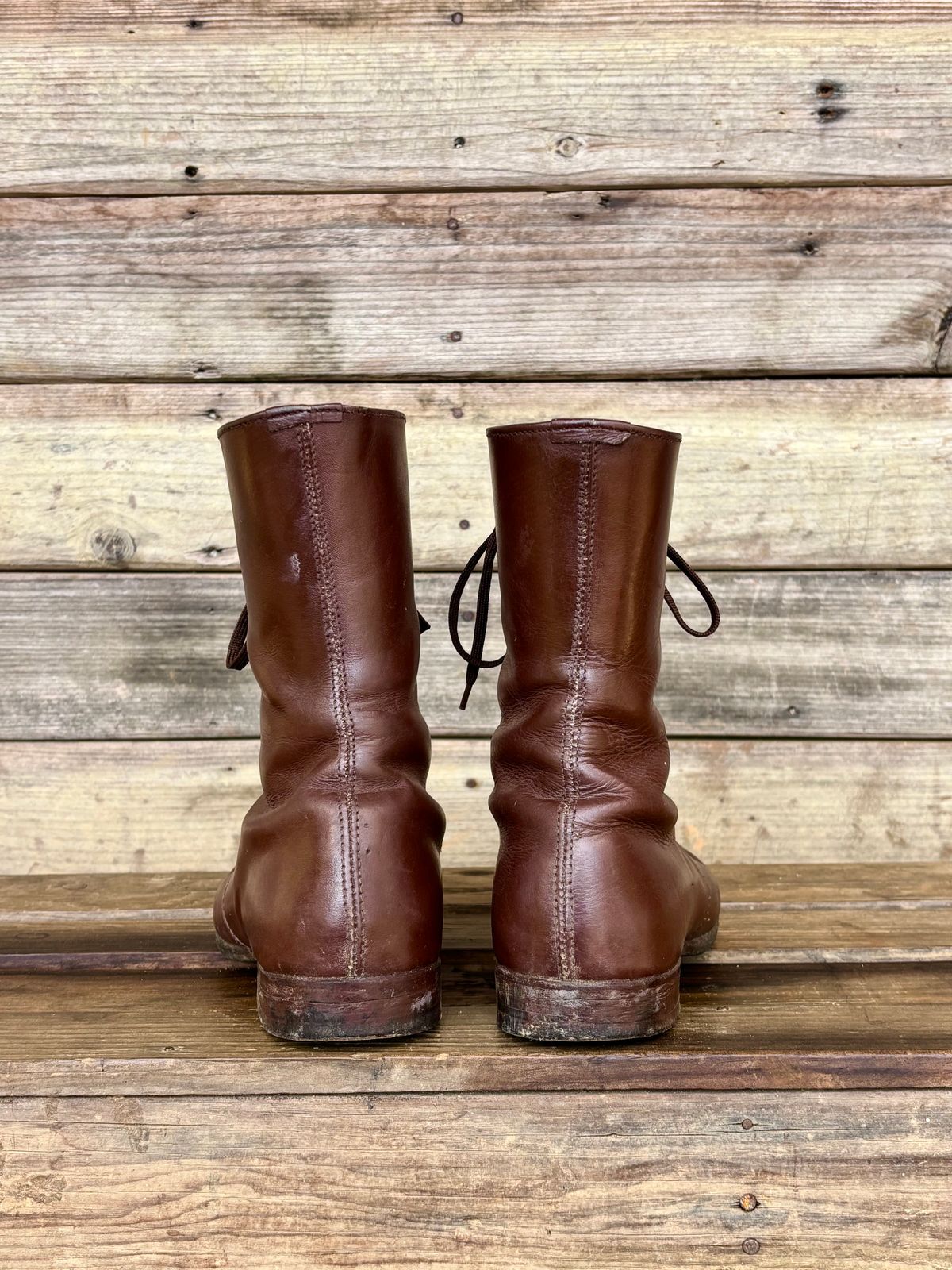 Photo by luutruc07 on March 6, 2026 of the Unknown Maker Unknown Model in Brown Leather.