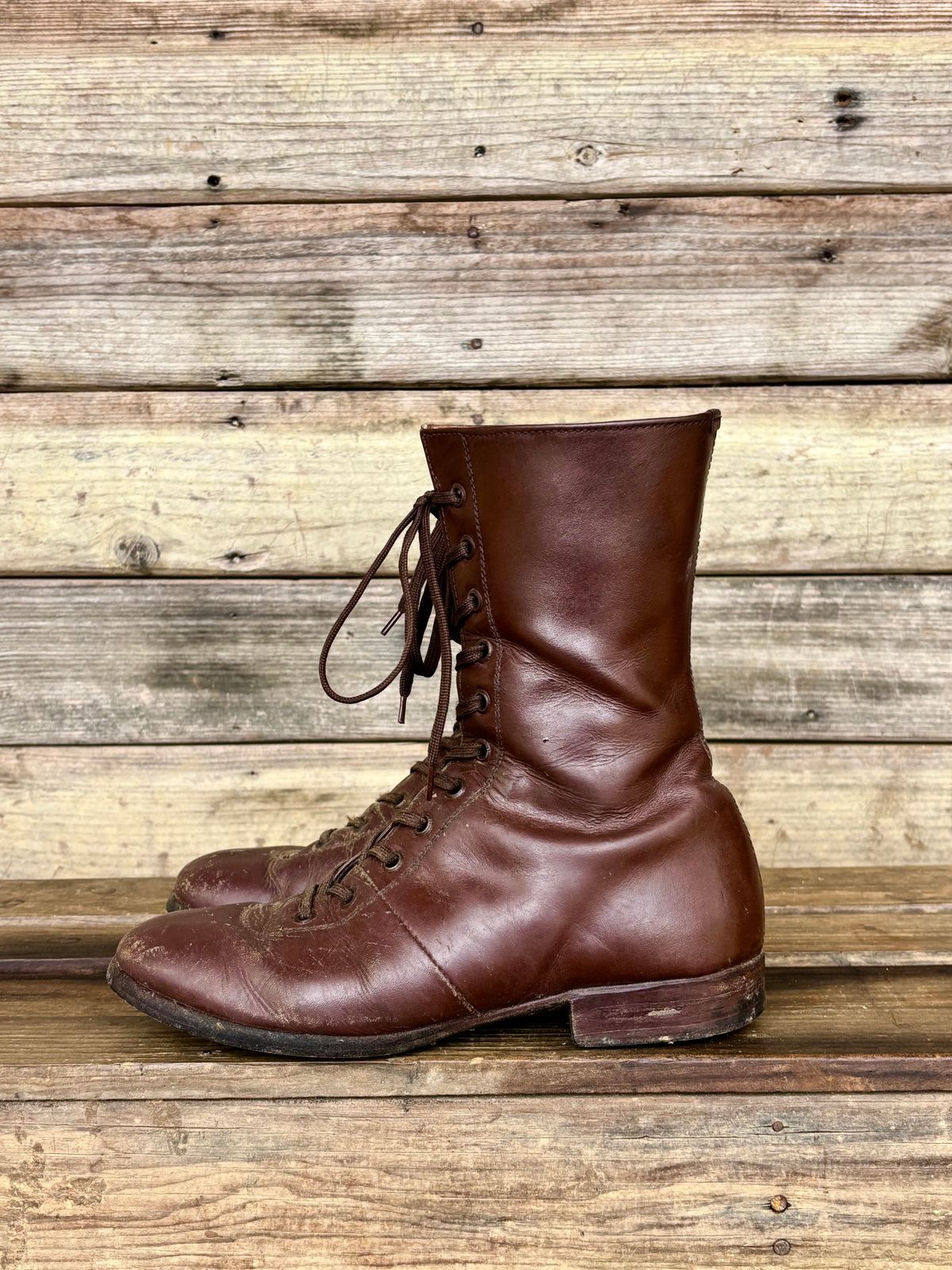 Photo by luutruc07 on March 6, 2026 of the Unknown Maker Unknown Model in Brown Leather.