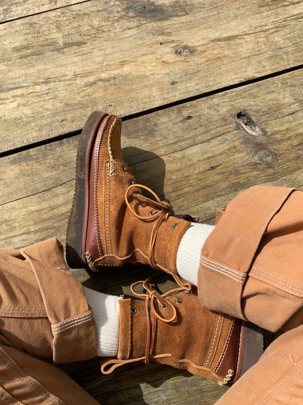 Photo by luutruc07 on November 4, 2023 of the Yuketen Maine Guide DB Boots in Horween Full Grain Flesh-Out.