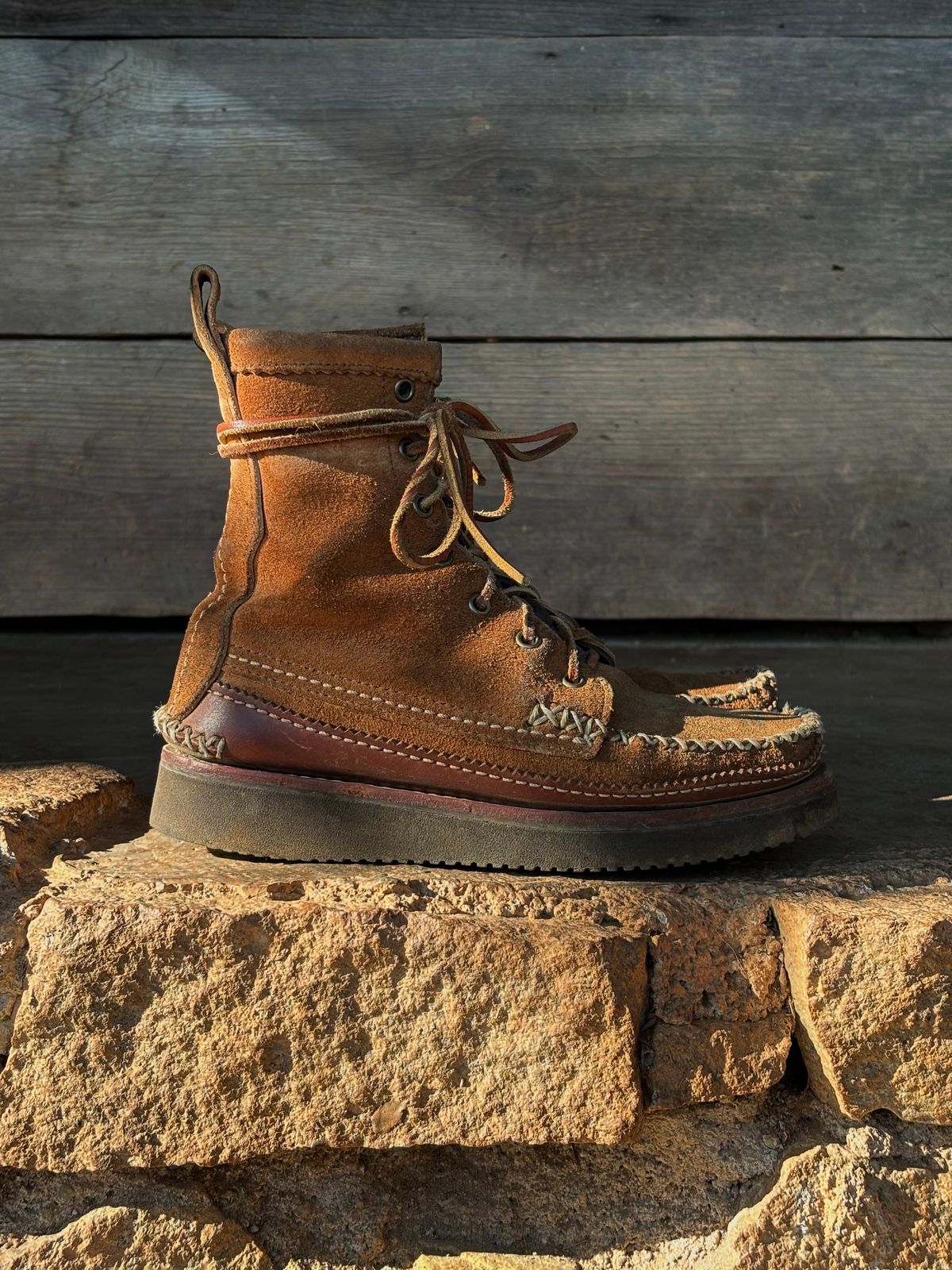 Photo by luutruc07 on February 5, 2024 of the Yuketen Maine Guide DB Boots in Horween Full Grain Flesh-Out.