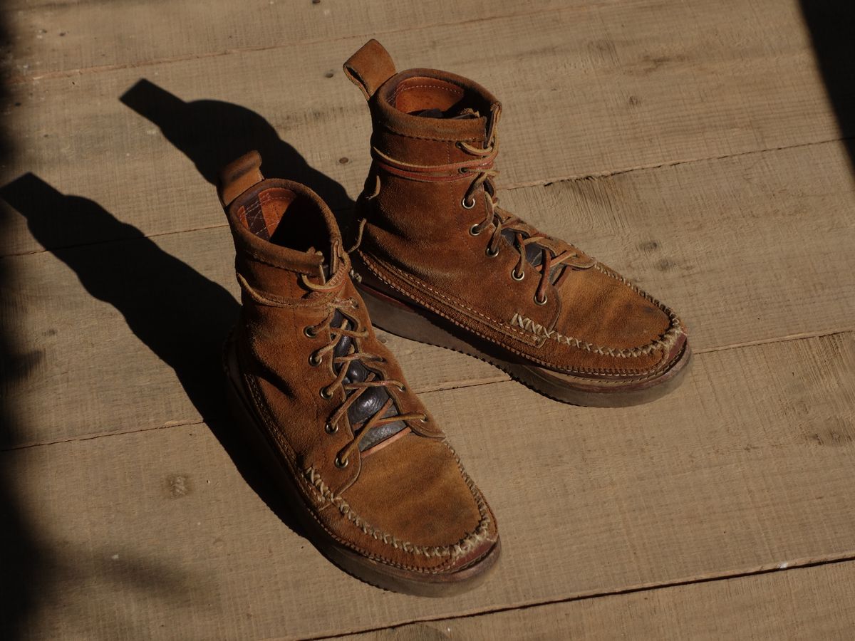 Photo by luutruc07 on April 2, 2024 of the Yuketen Maine Guide DB Boots in Horween Full Grain Flesh-Out.