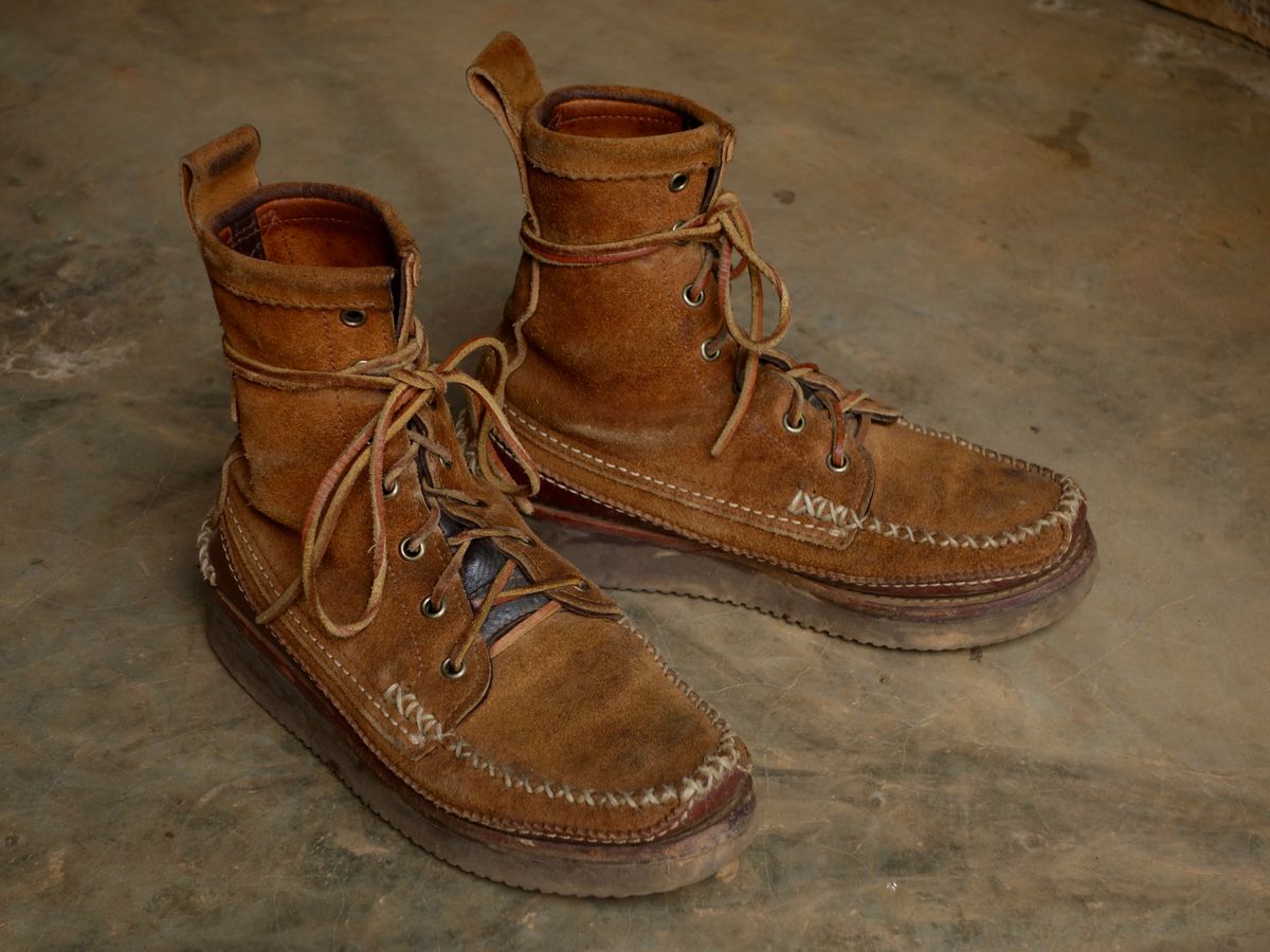 Photo by luutruc07 on April 9, 2024 of the Yuketen Maine Guide DB Boots in Horween Full Grain Flesh-Out.