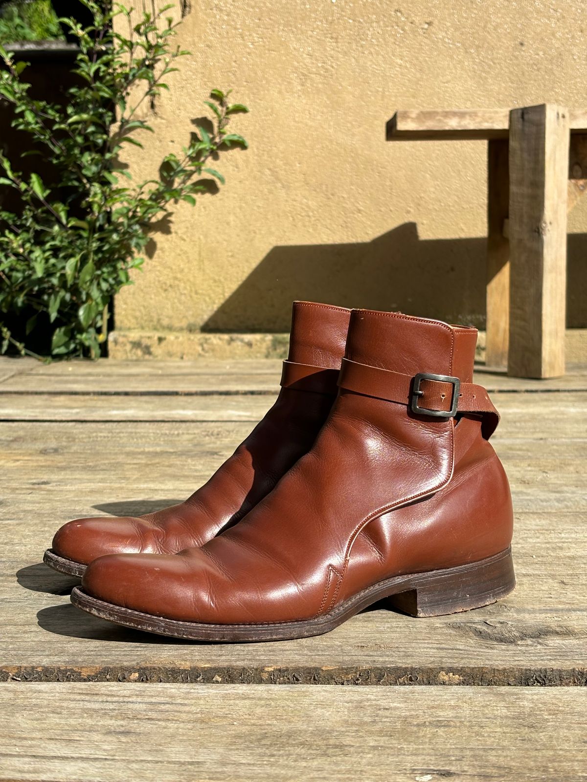 Photo by luutruc07 on November 4, 2023 of the Ring & Brewer Jodhpur in Brown Calf.