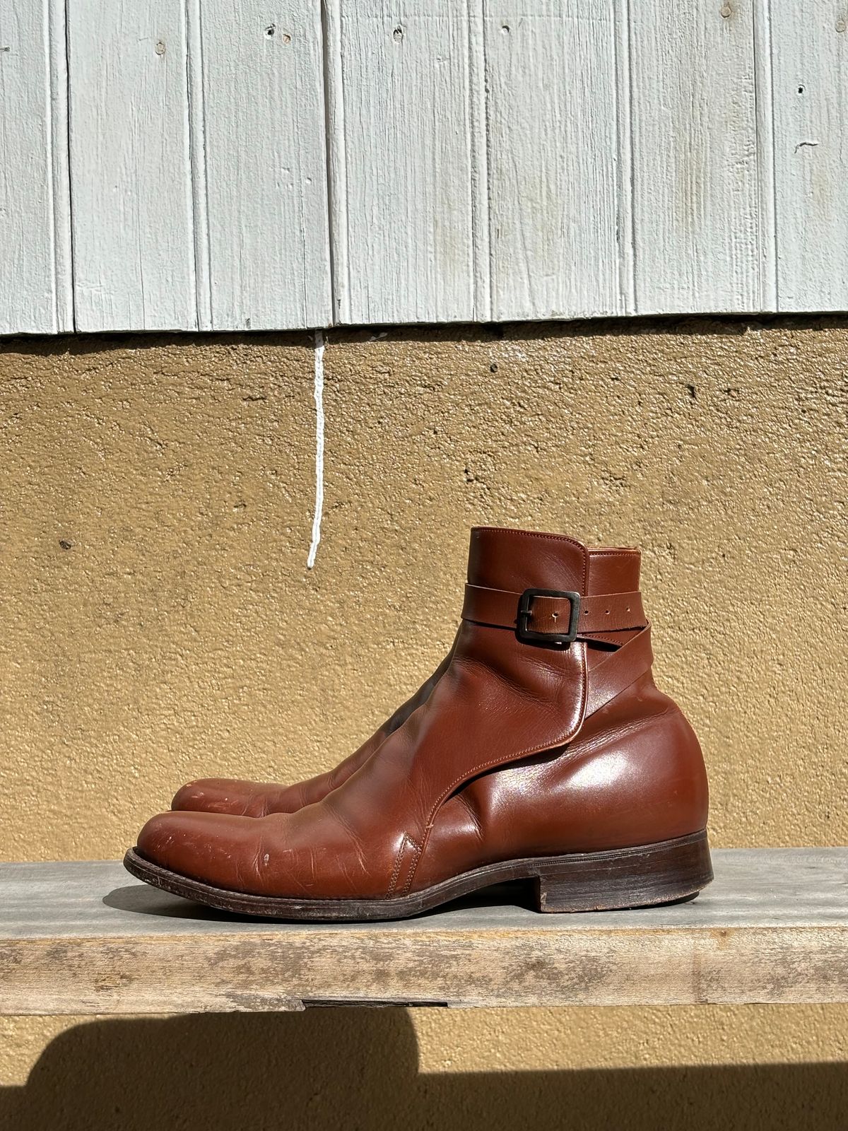 Photo by luutruc07 on December 5, 2023 of the Ring & Brewer Jodhpur in Brown Calf.