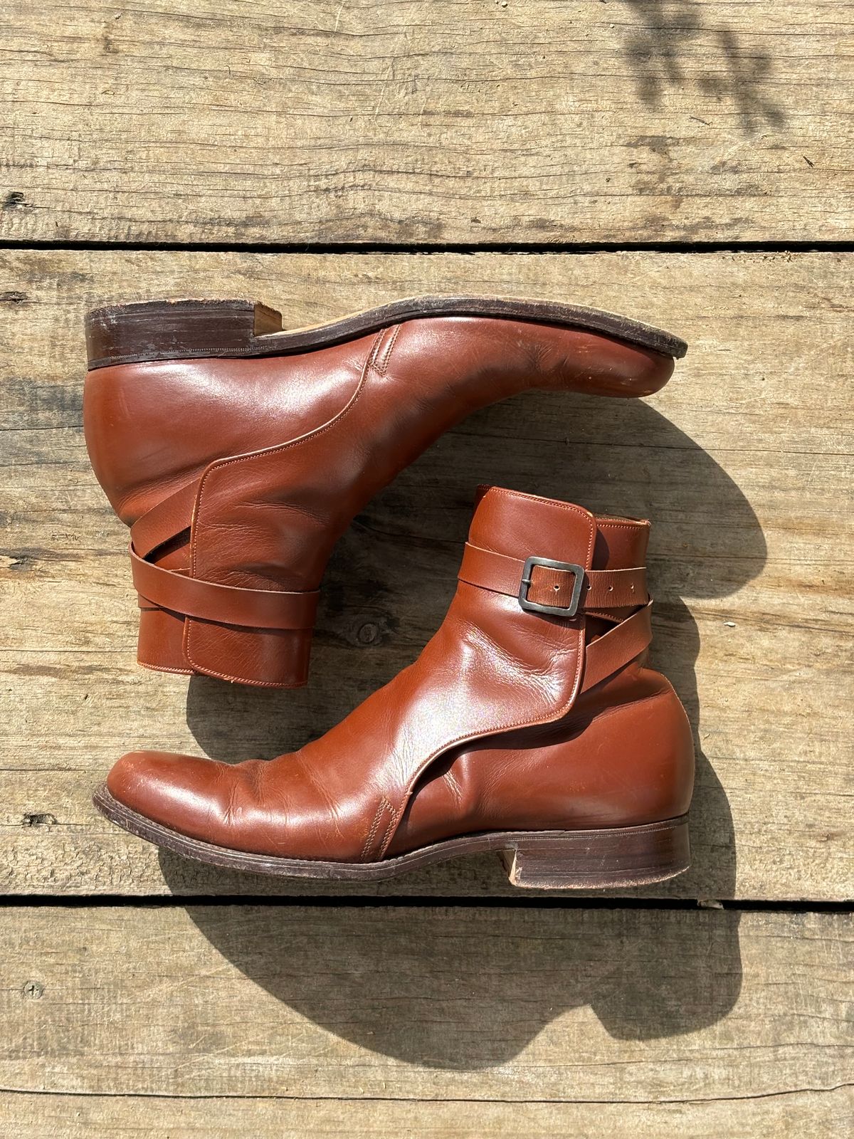 Photo by luutruc07 on December 5, 2023 of the Ring & Brewer Jodhpur in Brown Calf.