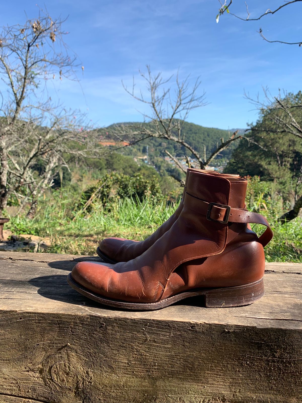 Photo by luutruc07 on January 5, 2024 of the Ring & Brewer Jodhpur in Brown Calf.