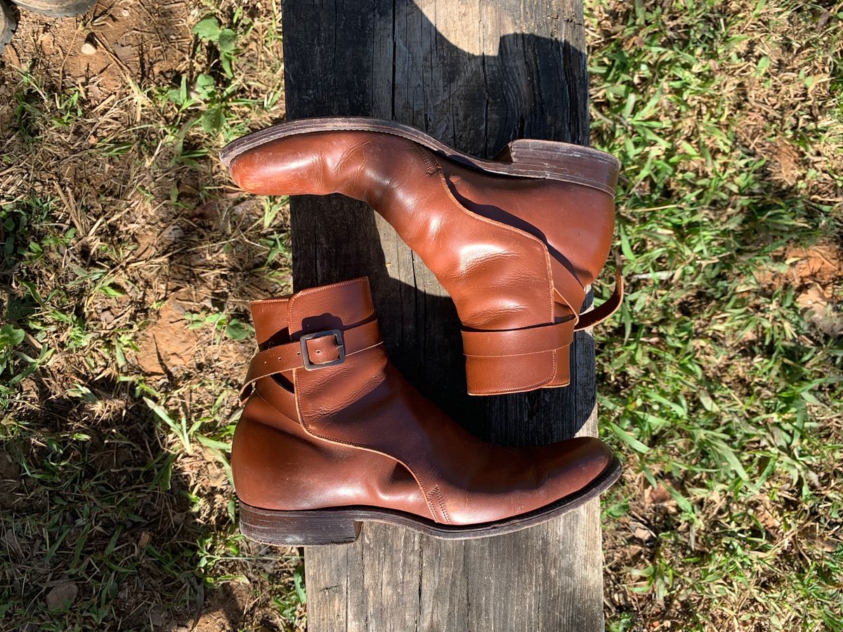 Photo by luutruc07 on January 5, 2024 of the Ring & Brewer Jodhpur in Brown Calf.