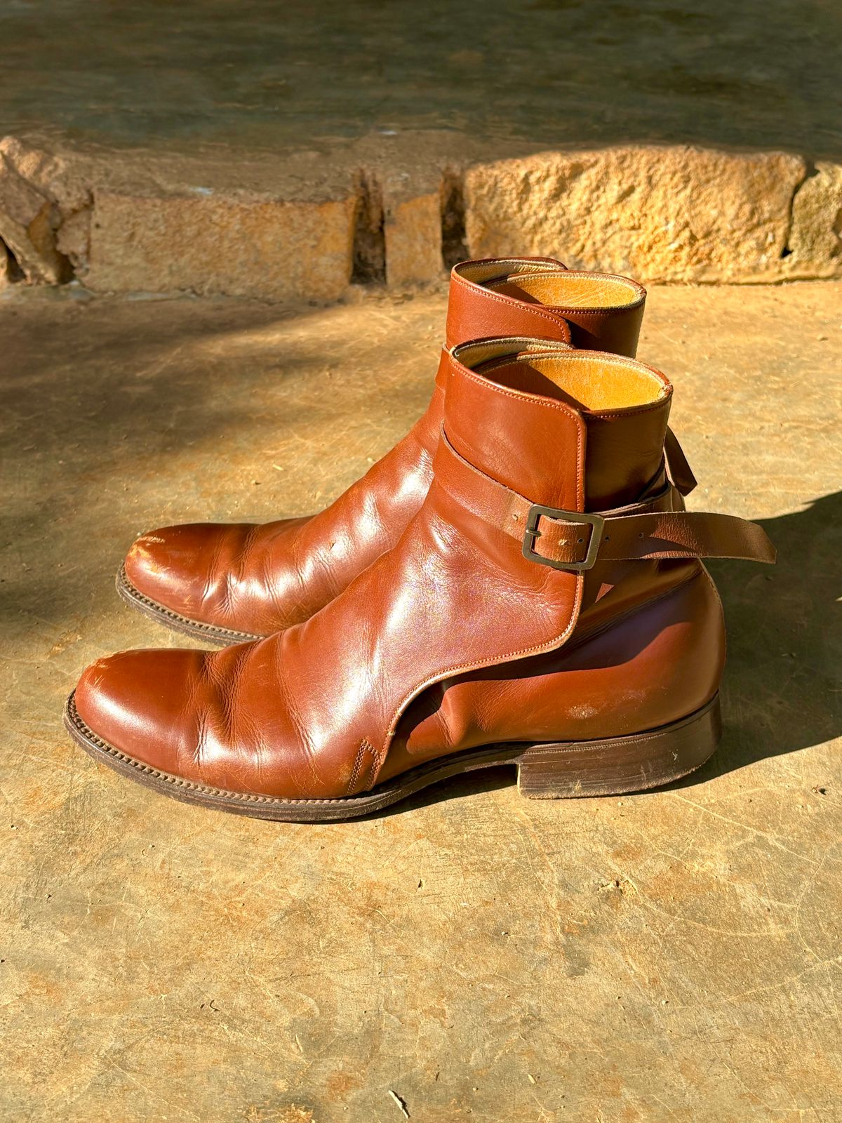 Photo by luutruc07 on March 5, 2024 of the Ring & Brewer Jodhpur in Brown Calf.