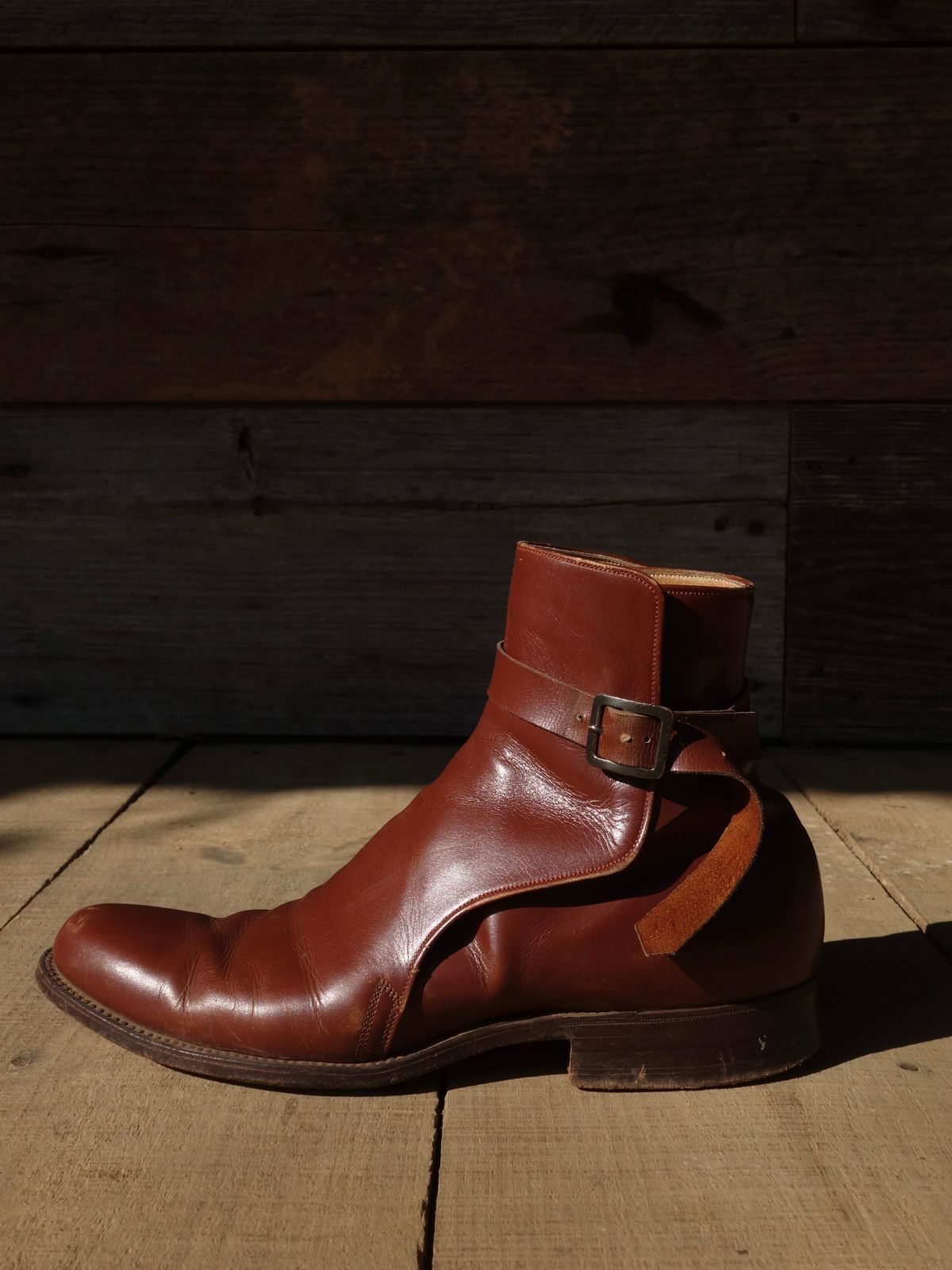 Photo by luutruc07 on April 3, 2024 of the Ring & Brewer Jodhpur in Brown Calf.