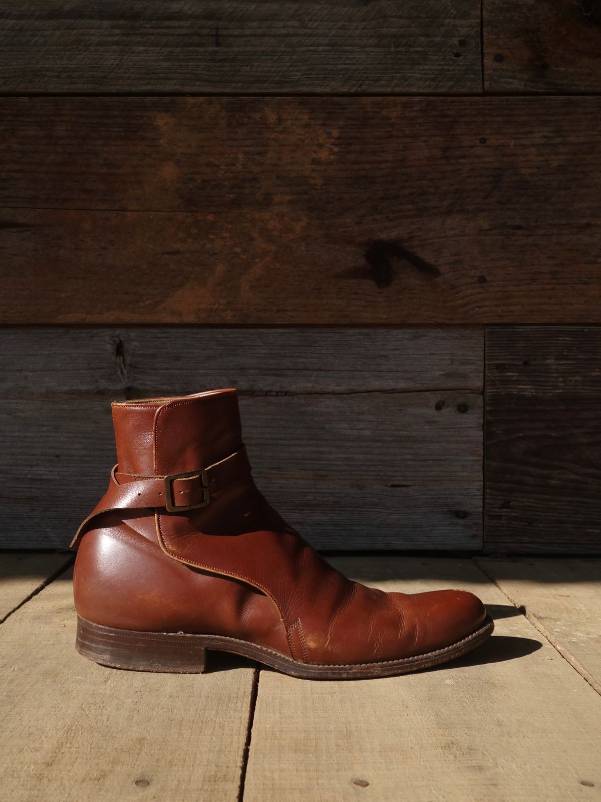 Photo by luutruc07 on April 3, 2024 of the Ring & Brewer Jodhpur in Brown Calf.