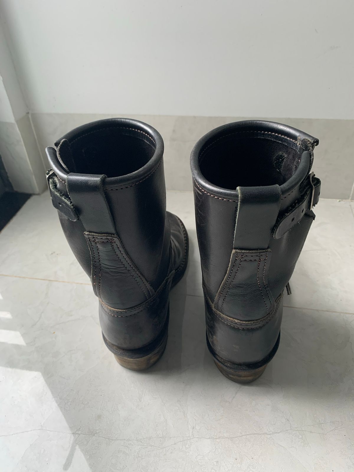 Photo by luutruc07 on November 4, 2022 of the Wesco Boss Engineer Boot in Unlisted Leather.