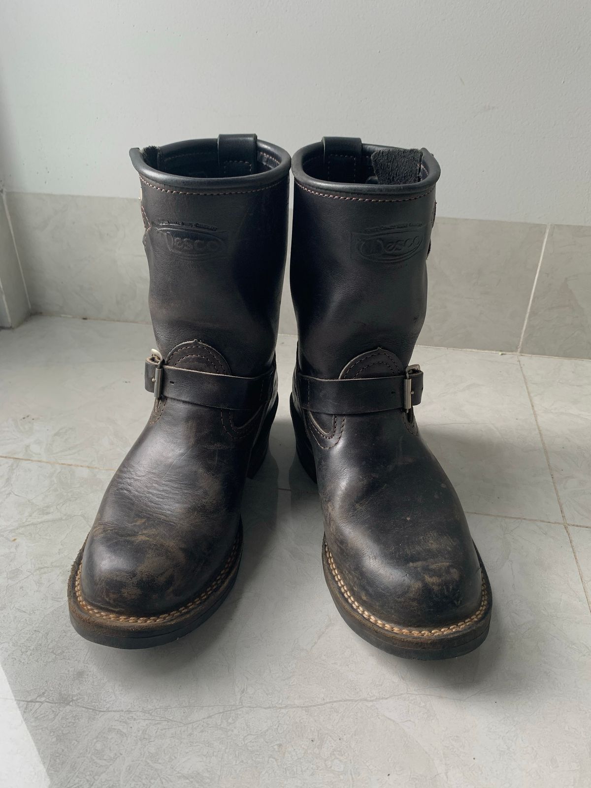 Photo by luutruc07 on November 4, 2022 of the Wesco Boss Engineer Boot in Unlisted Leather.