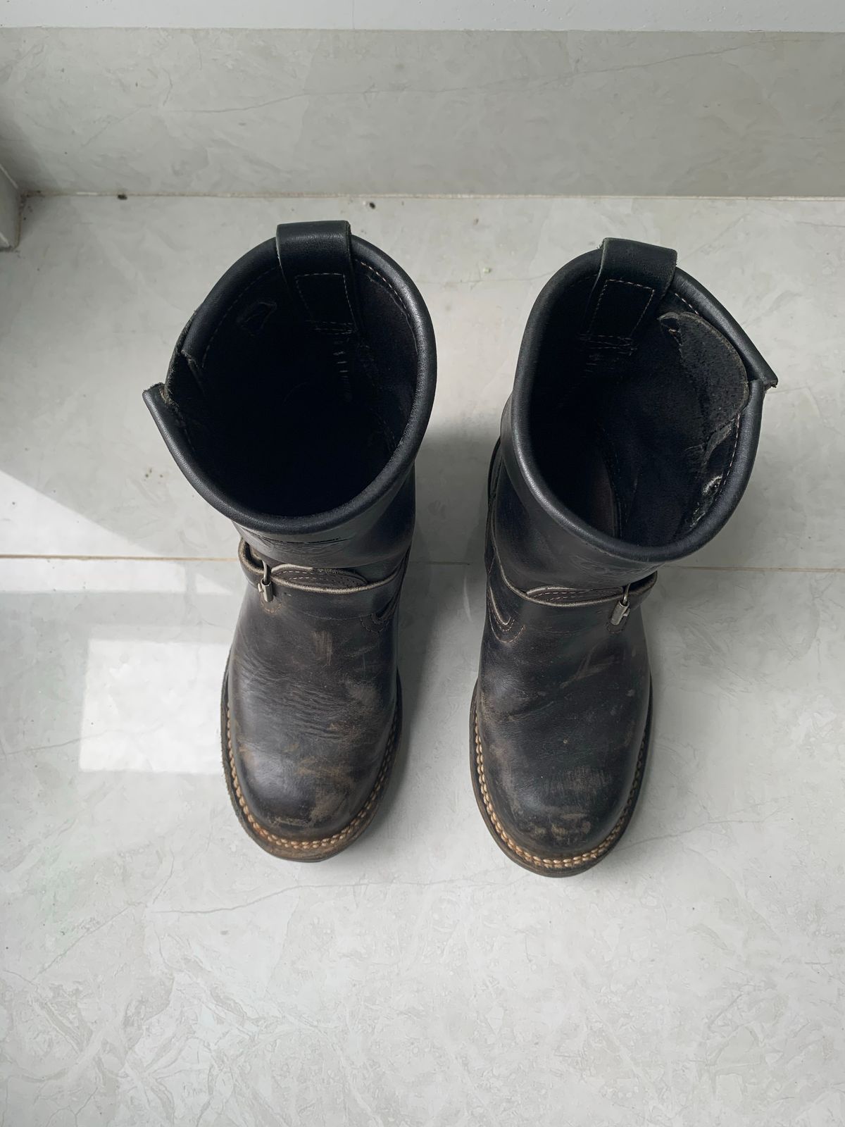 Photo by luutruc07 on November 4, 2022 of the Wesco Boss Engineer Boot in Unlisted Leather.