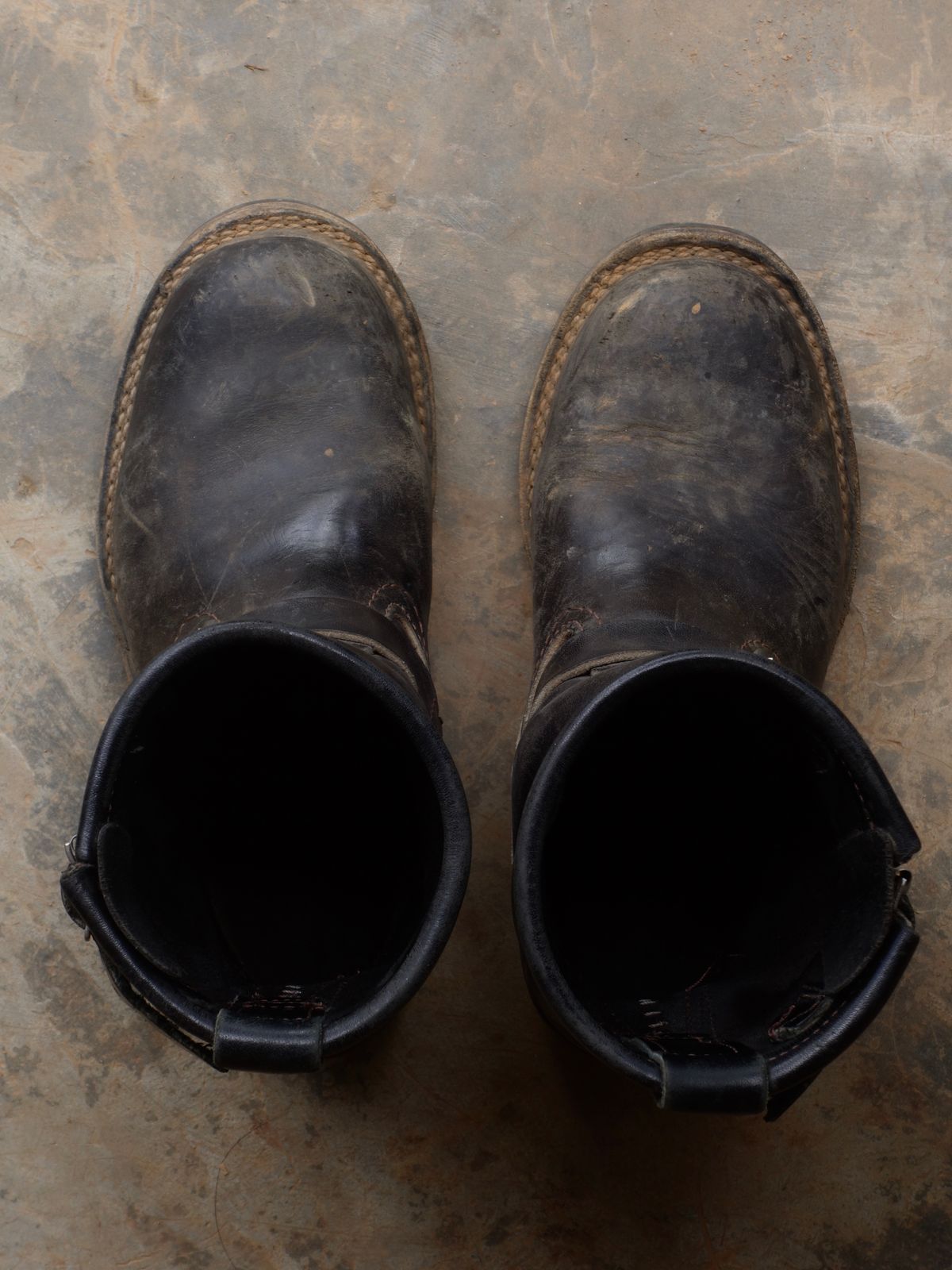Photo by luutruc07 on March 3, 2023 of the Wesco Boss Engineer Boot in Unlisted Leather.