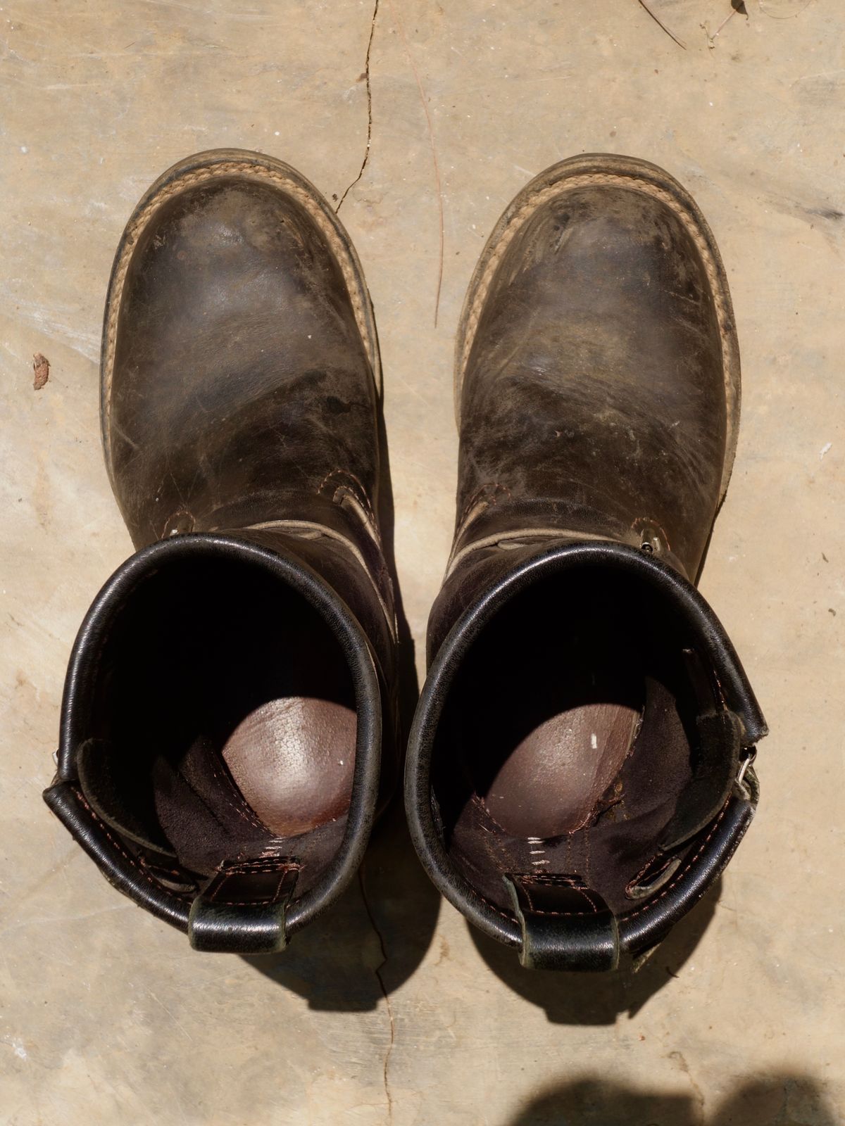 Photo by luutruc07 on April 3, 2023 of the Wesco Boss Engineer Boot in Unlisted Leather.