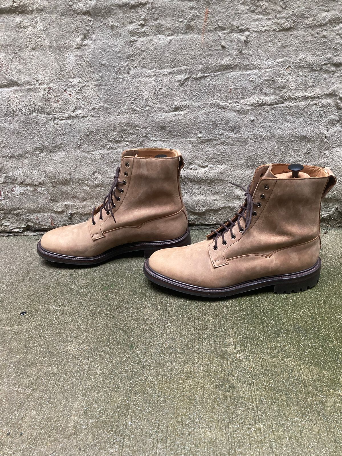Photo by jamwithsam on October 1, 2022 of the Crockett & Jones Grizedale in Horween Bronze Oiled Sides.