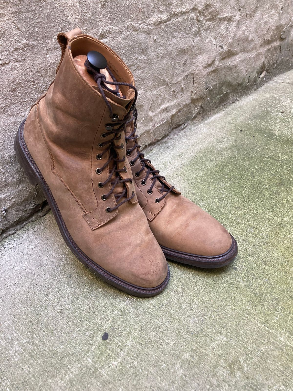 Photo by jamwithsam on November 5, 2022 of the Crockett & Jones Grizedale in Horween Bronze Oiled Sides.