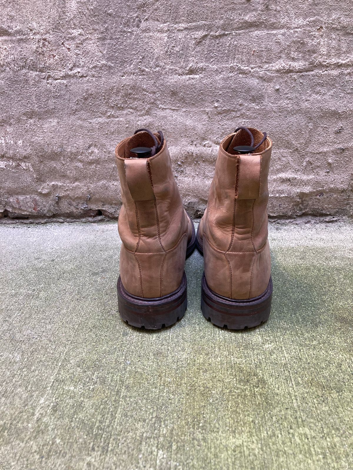 Photo by jamwithsam on November 5, 2022 of the Crockett & Jones Grizedale in Horween Bronze Oiled Sides.