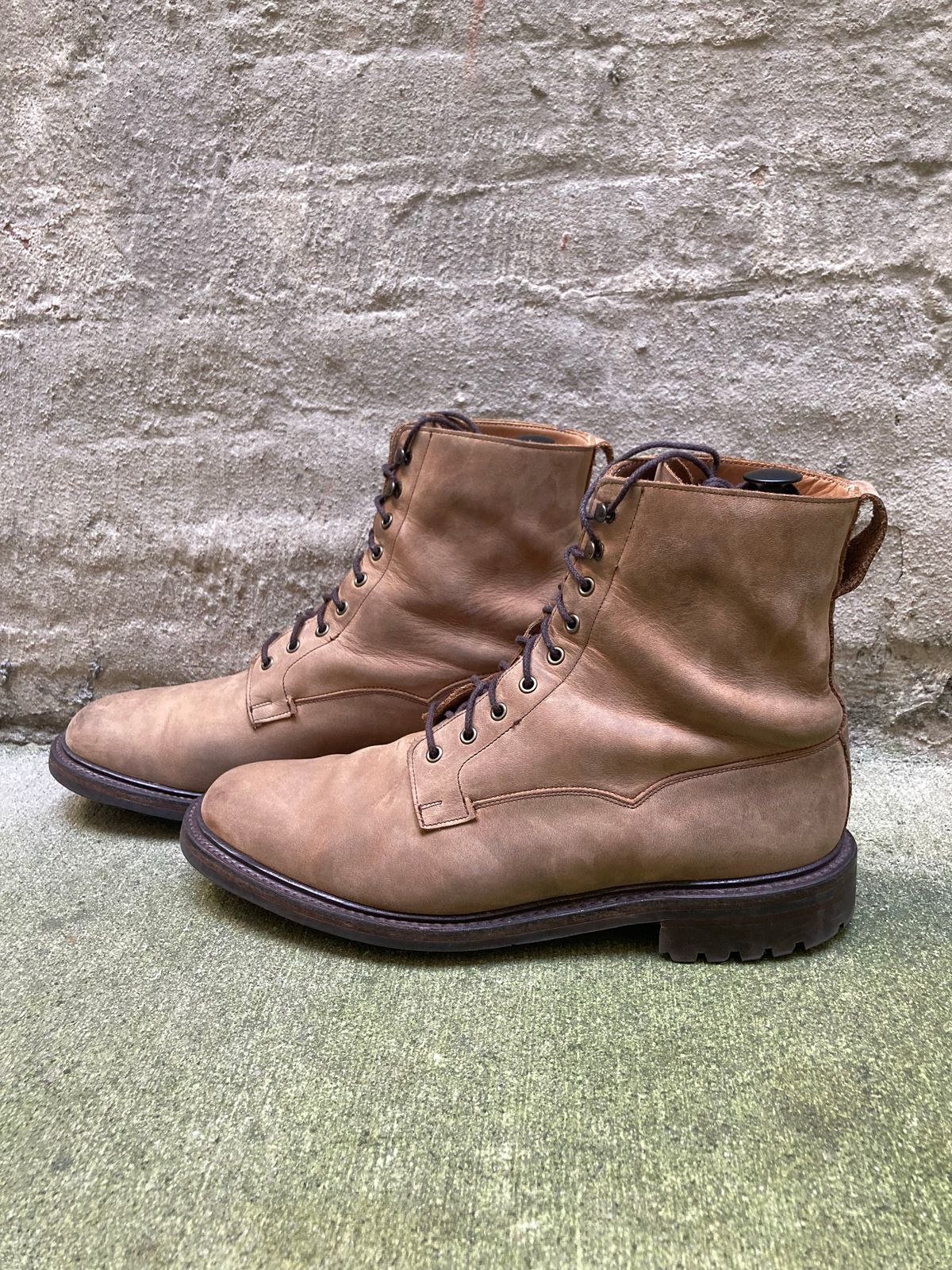 Photo by jamwithsam on November 5, 2022 of the Crockett & Jones Grizedale in Horween Bronze Oiled Sides.