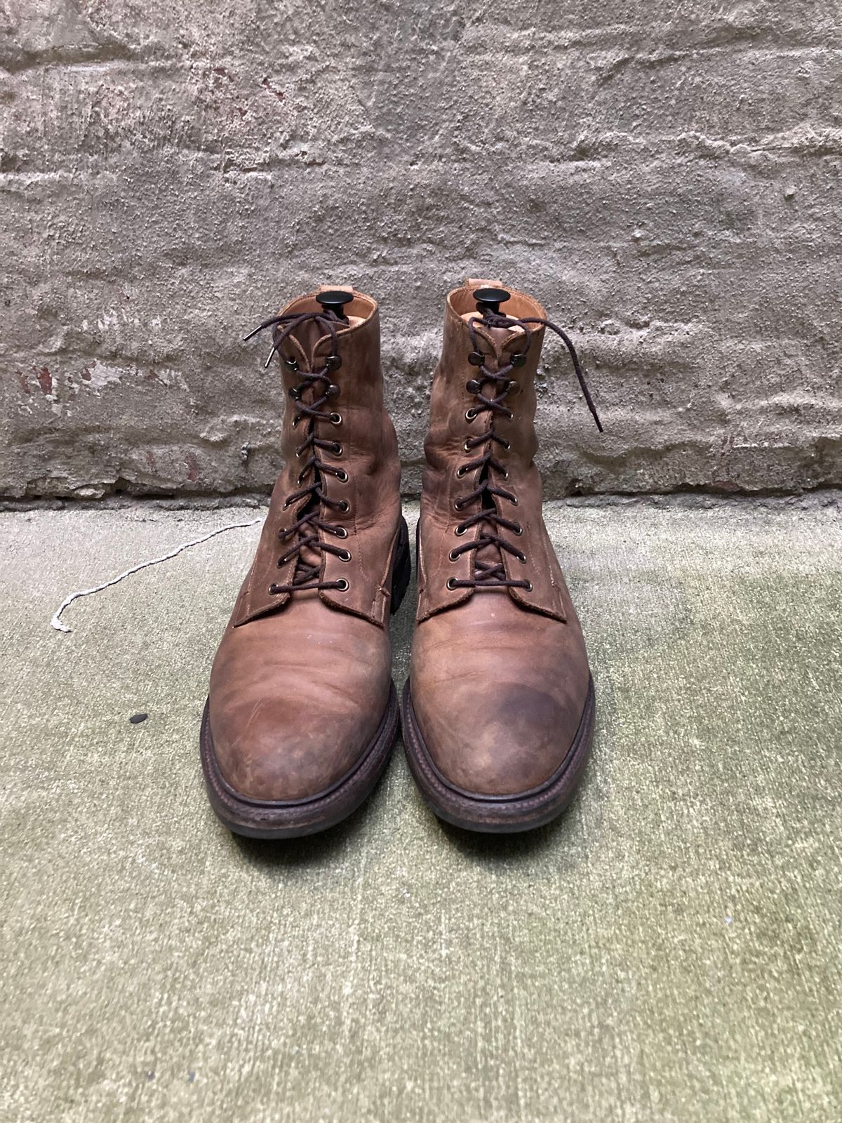 Photo by jamwithsam on March 5, 2023 of the Crockett & Jones Grizedale in Horween Bronze Oiled Sides.